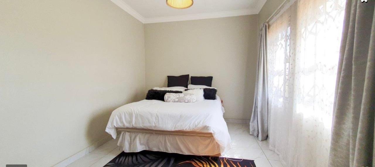 Full Title in an Estate - image 6