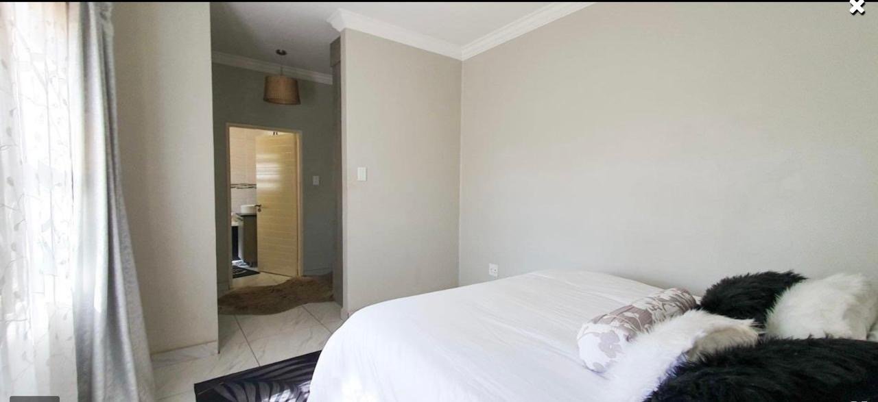 Full Title in an Estate - image 8