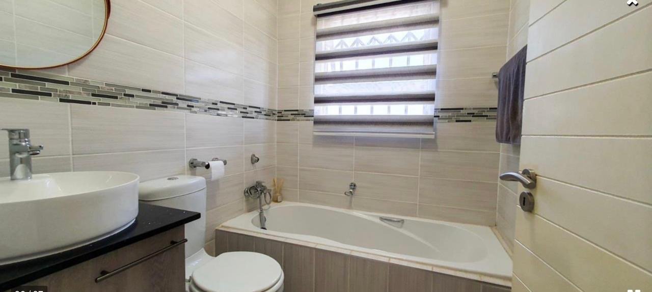 Full Title in an Estate - image 10