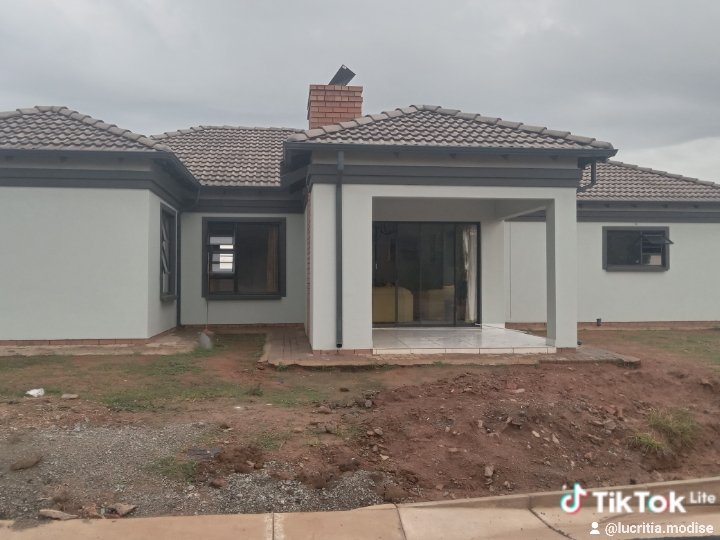 Heather View Akasia Pretoria North - image 4