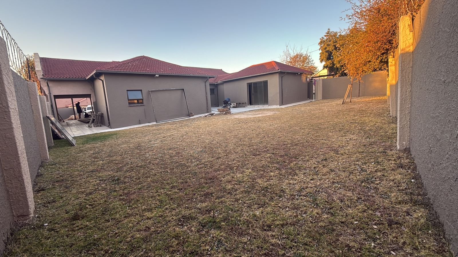 Newly renovated house for sale - image 4