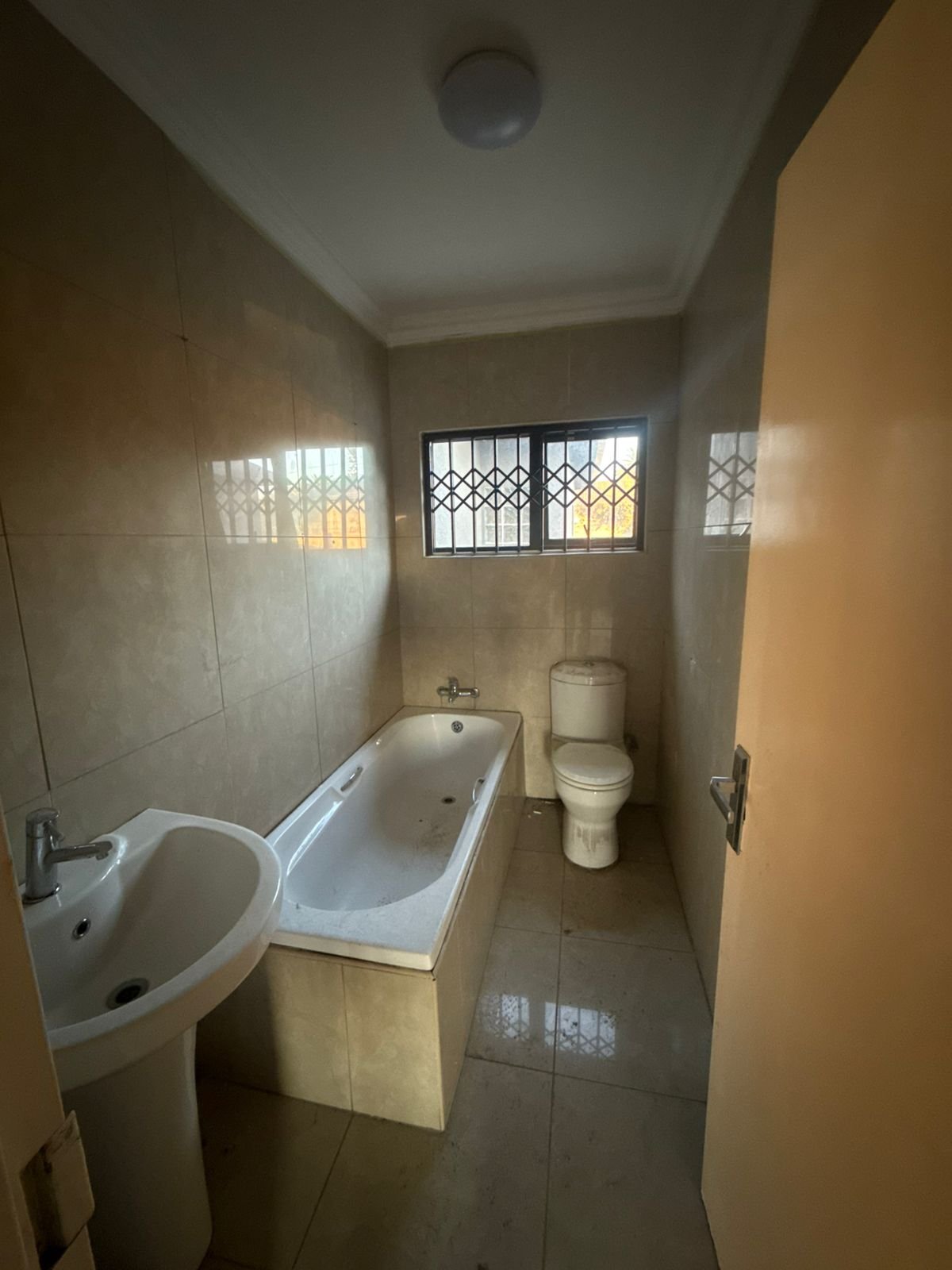 Newly renovated house for sale - image 11