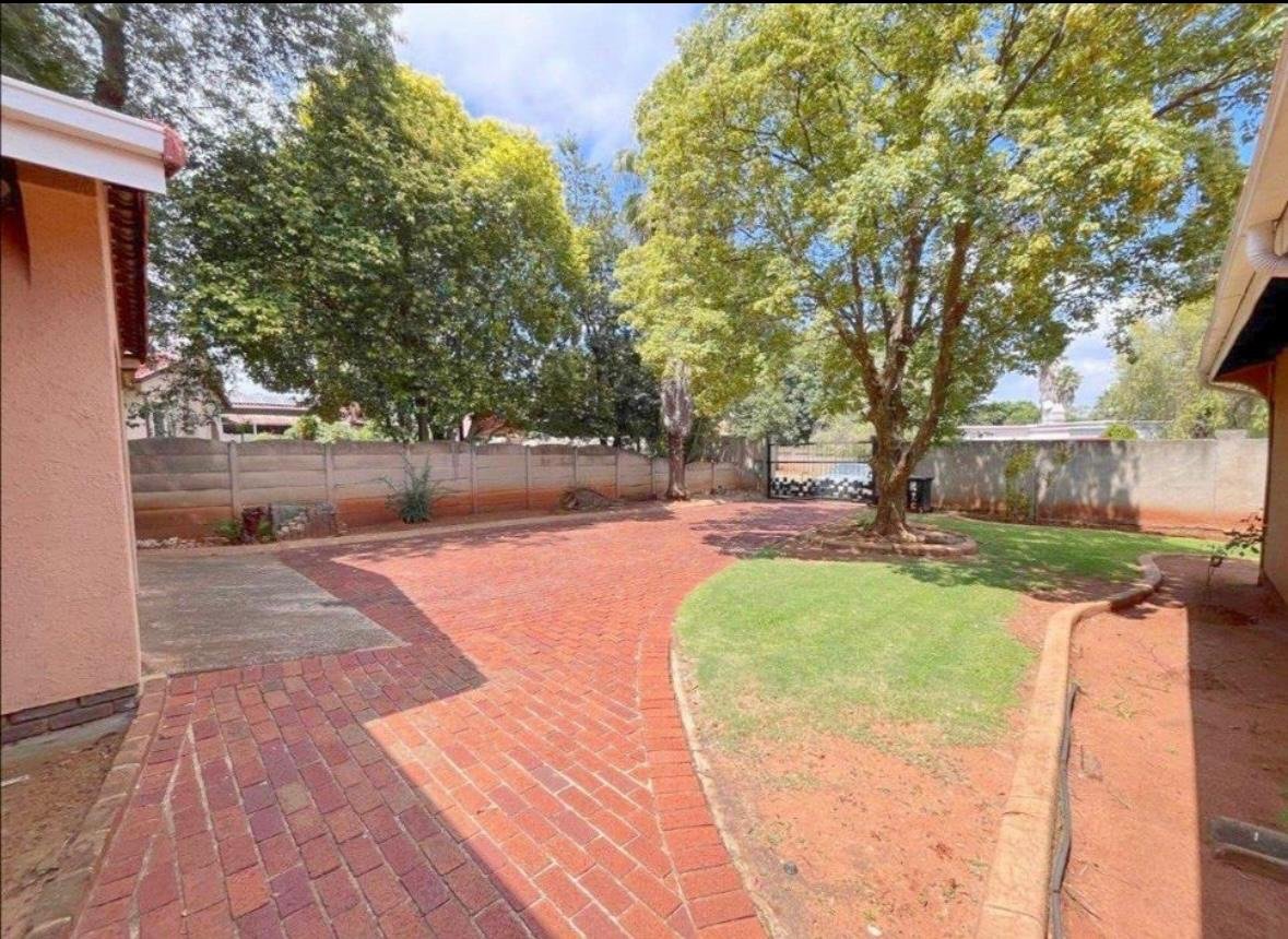 3-Bedroom house for sale - image 2