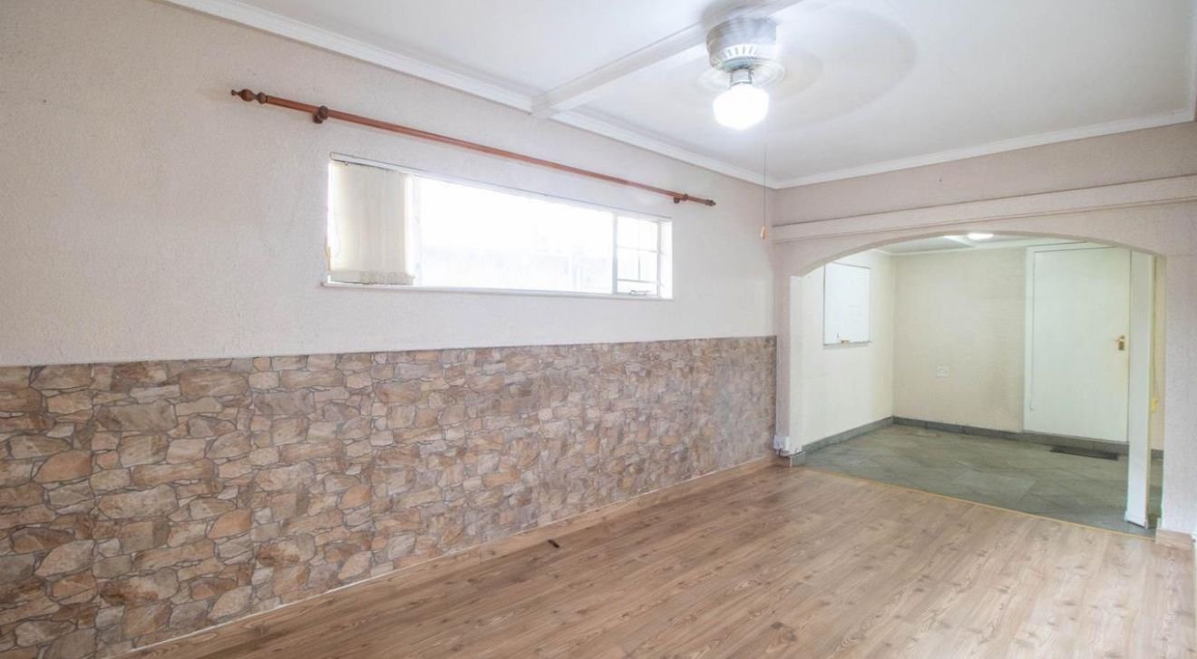 4-bedroom house for sale - image 2