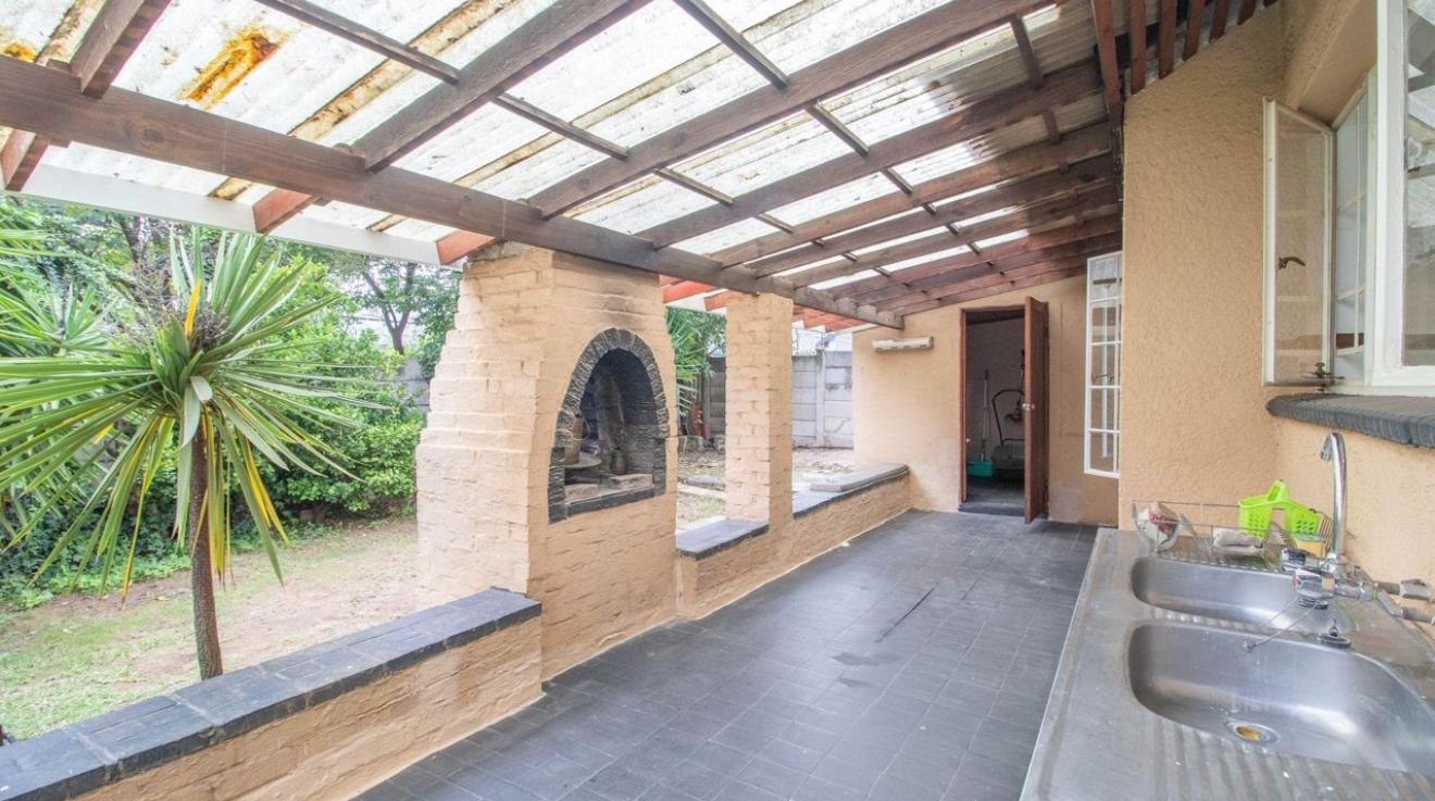 4-bedroom house for sale - image 7