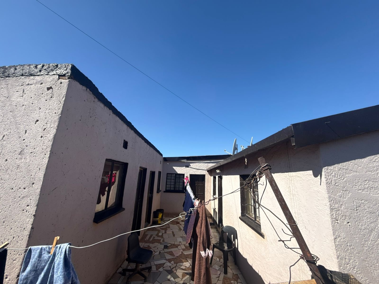 2- bedroom house for sale - image 3