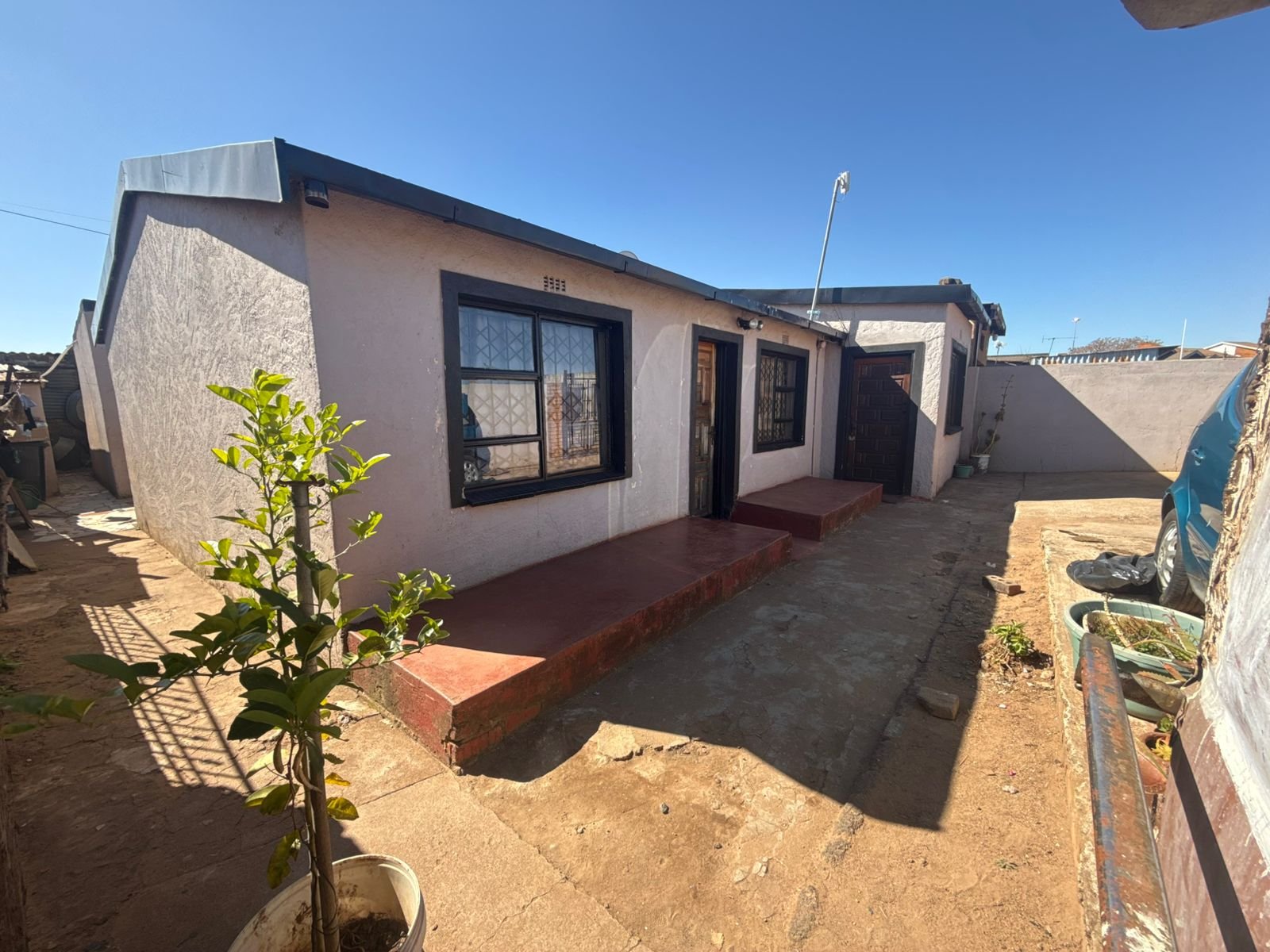 2- bedroom house for sale - image 5