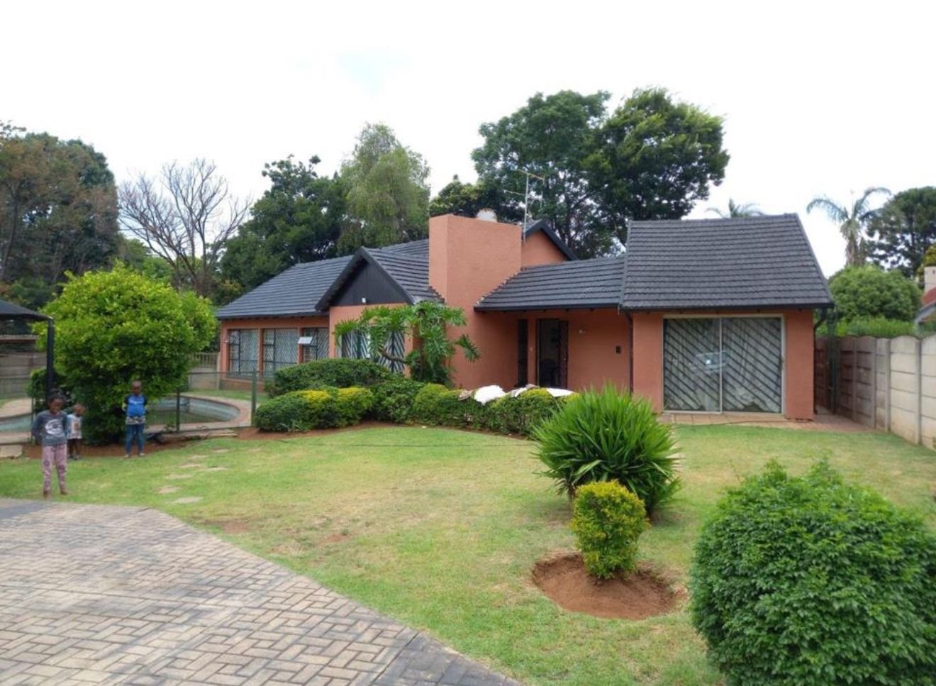 3-bedroom house for sale - image 2