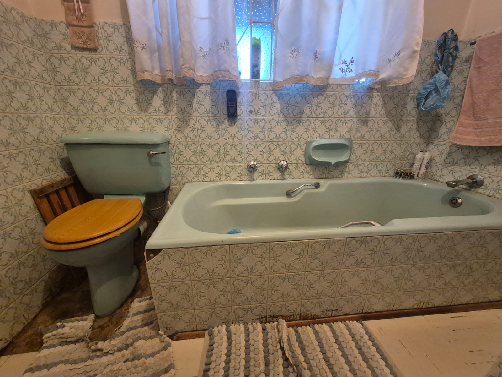 Property for sale - image 4