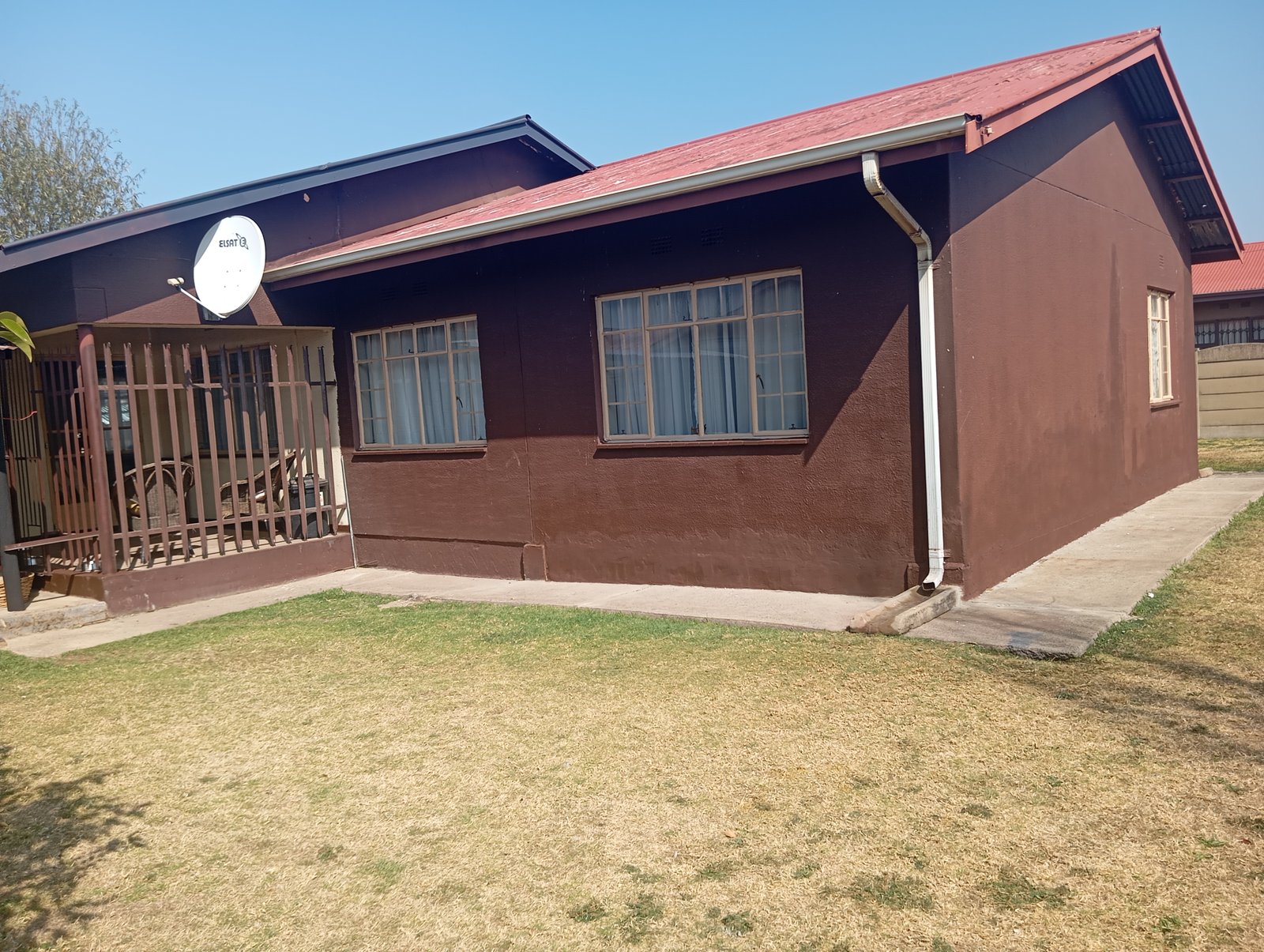 3 Bedroom House For Sale in Vanderbijlpark SE - image 2