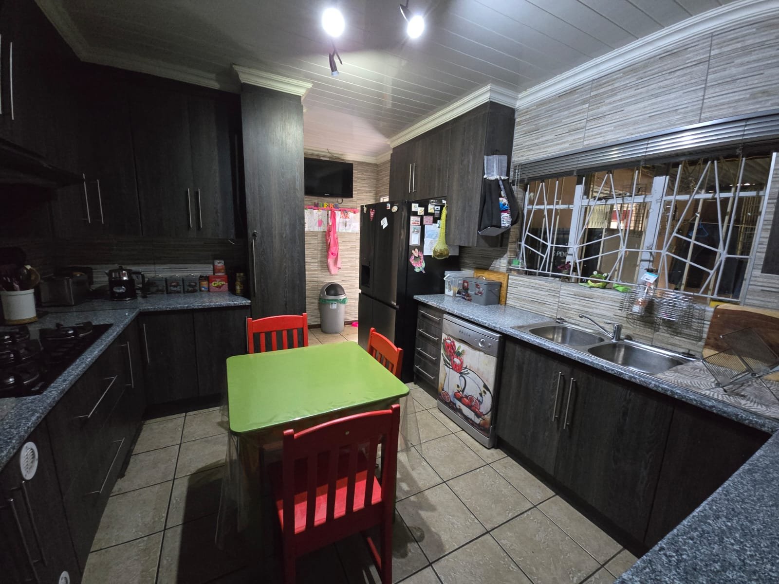 5 Bedroom House For Sale in Vanderbijlpark CW 6 - image 15