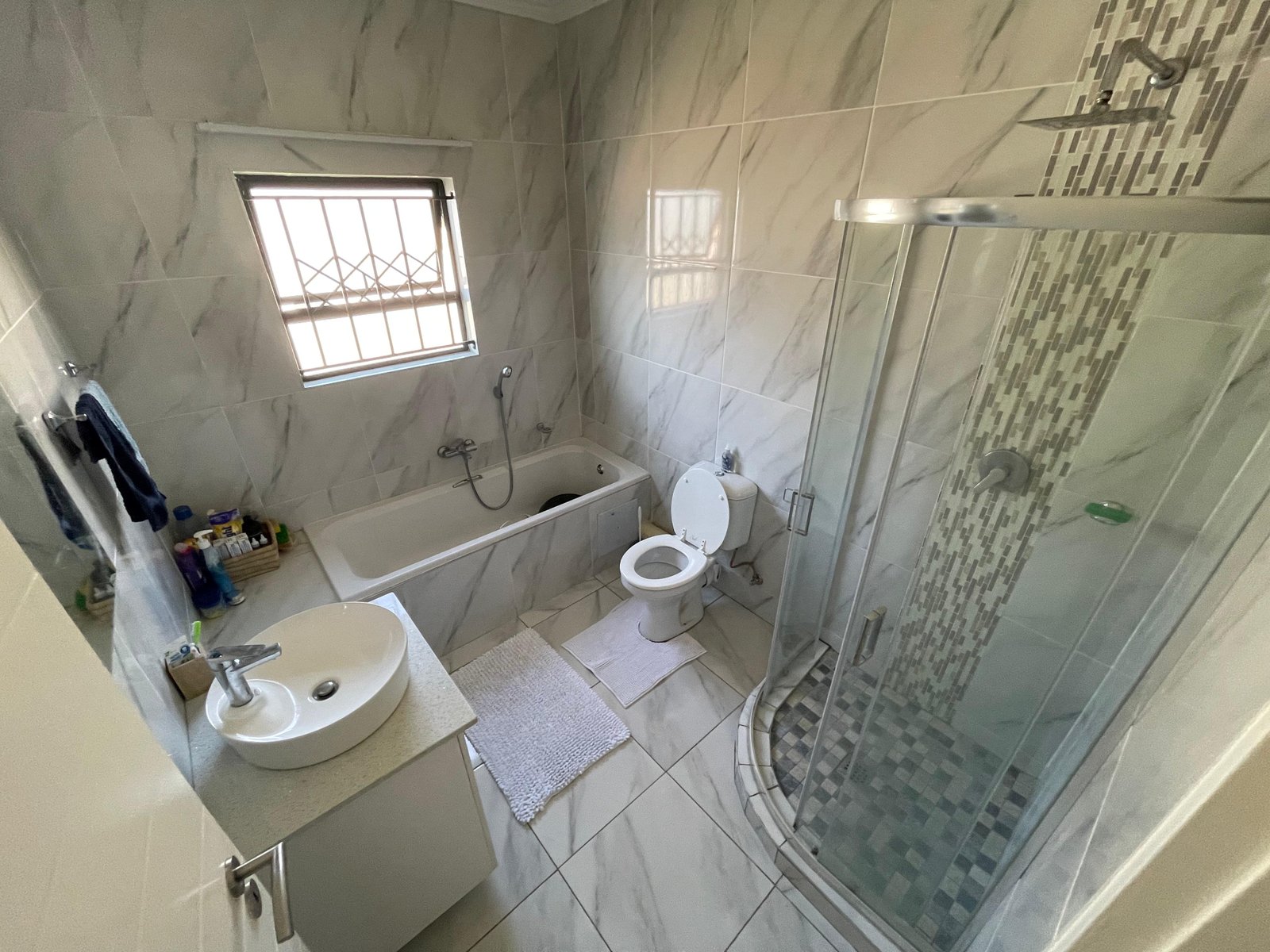 Beautiful 3-Bedroom Family Home in Rayton, Pretoria - image 3