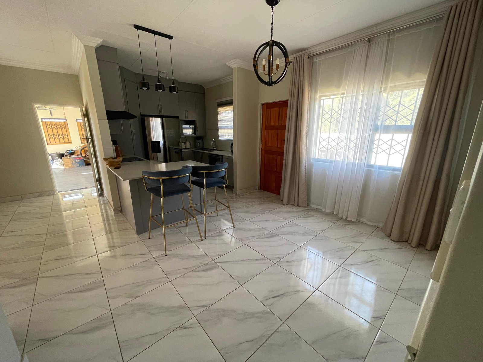 Beautiful 3-Bedroom Family Home in Rayton, Pretoria - image 11