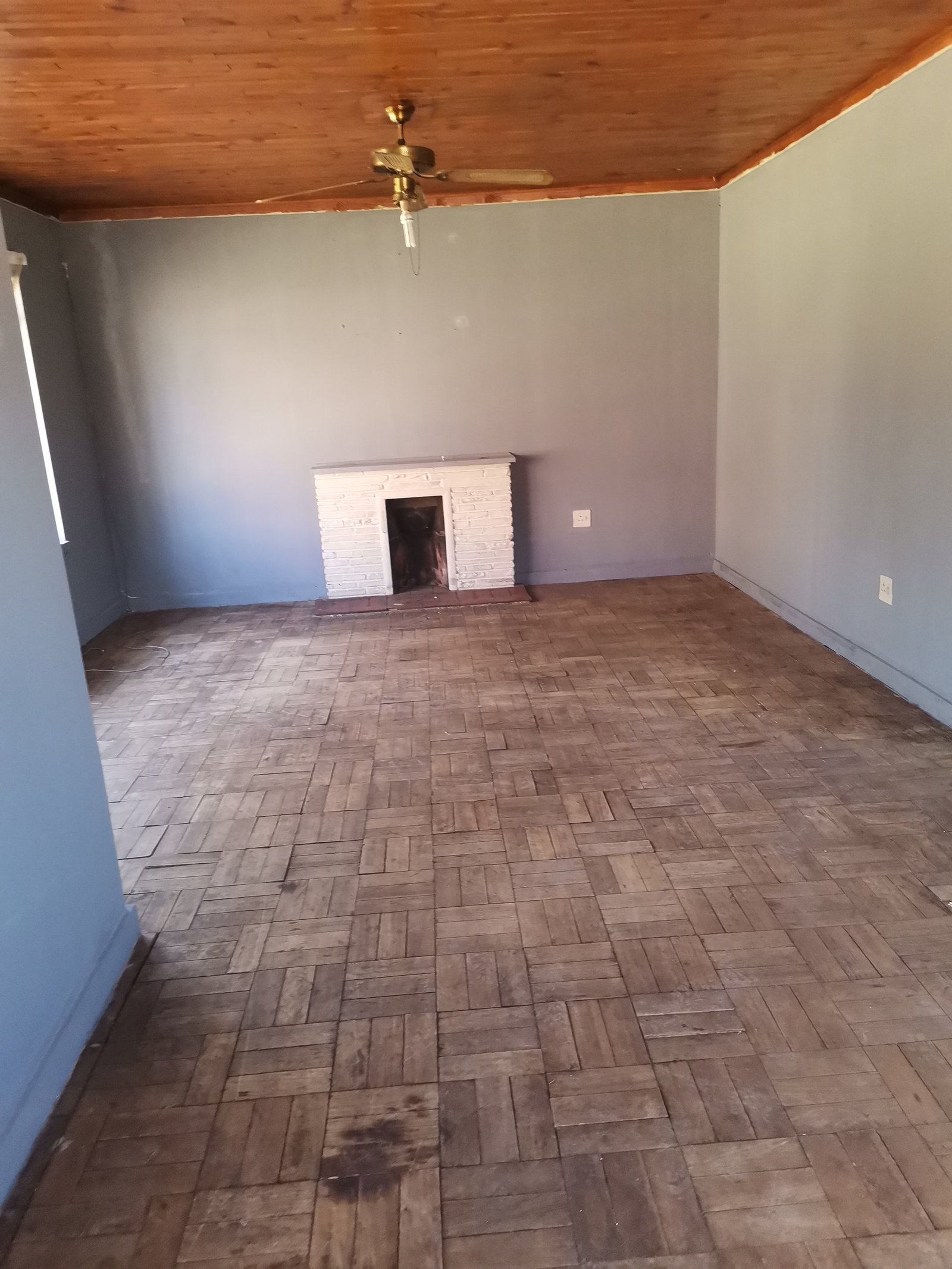 3 Bedroom House For Sale in Vanderbijlpark CW5 - image 15