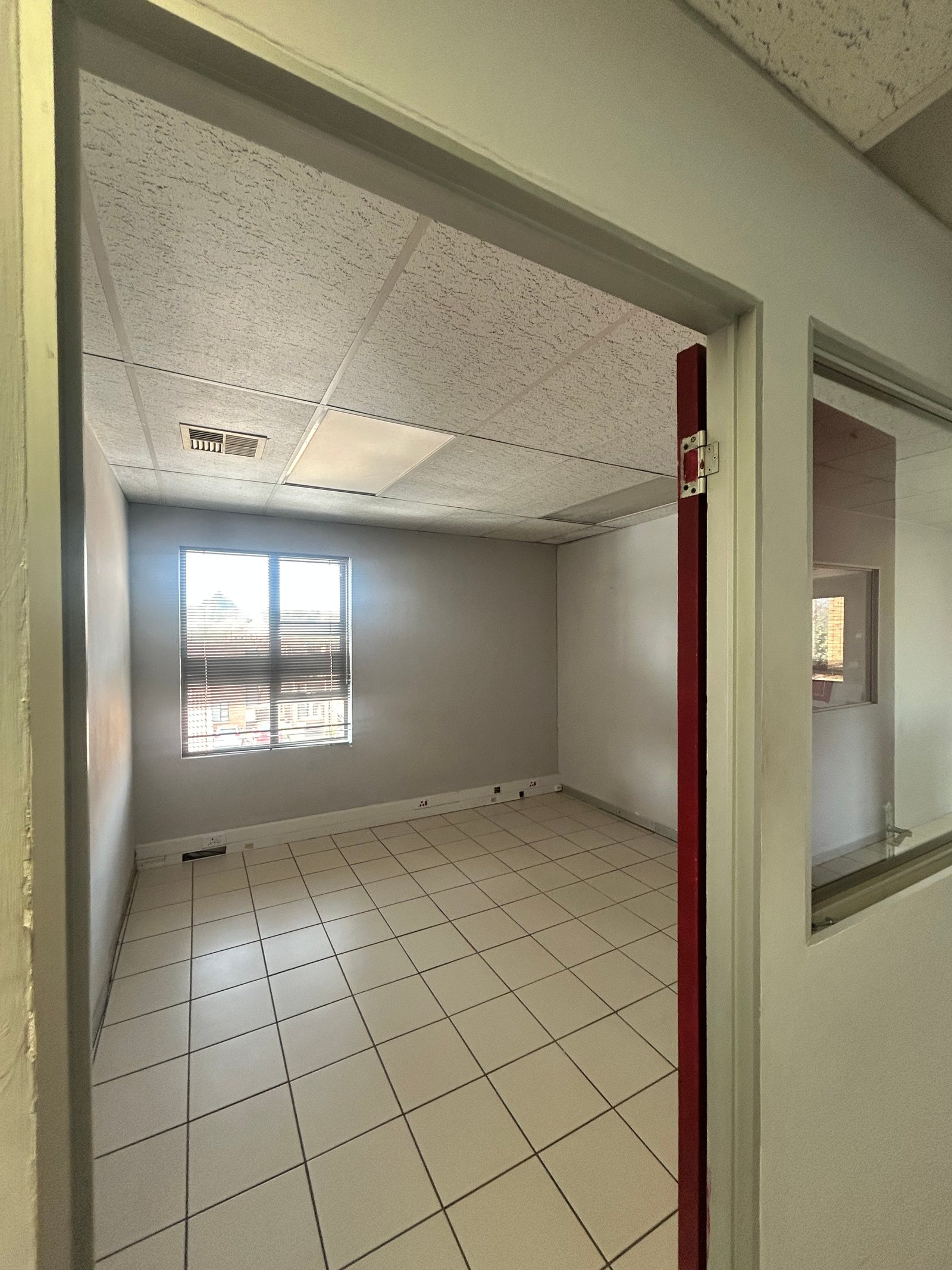 Block 816/1 First floor right - image 5