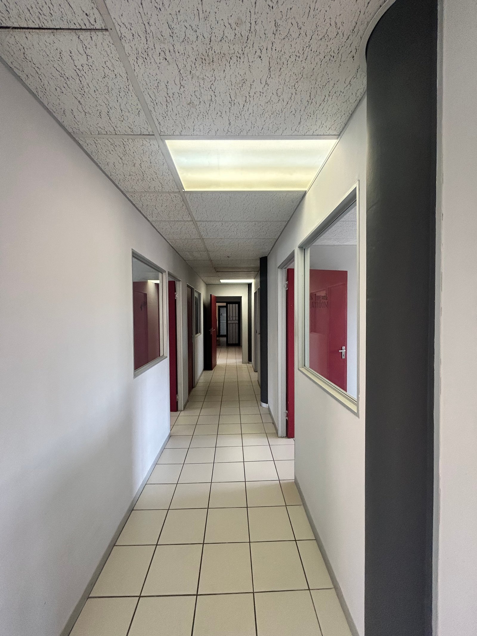 Block 816/1 First floor right - image 10