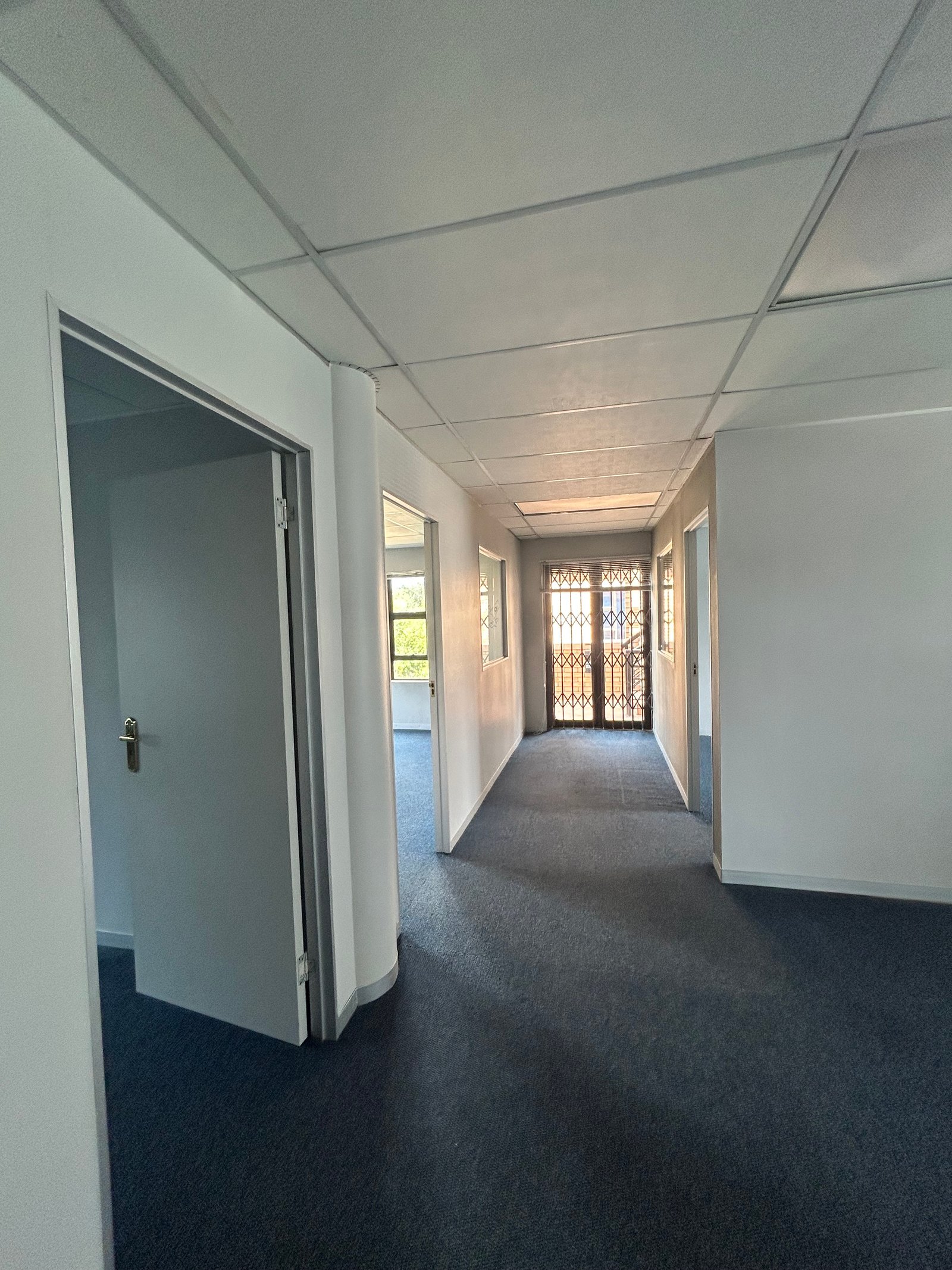 Block 807/2 First floor right - image 3