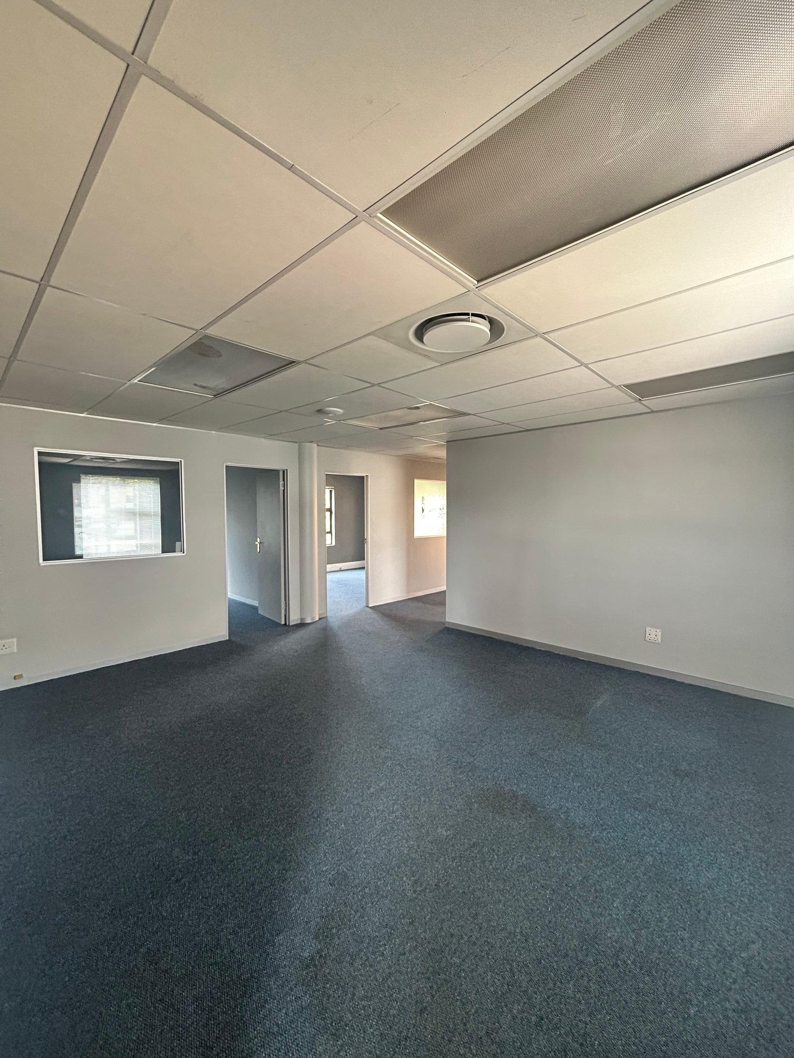 Block 807/2 First floor right - image 4