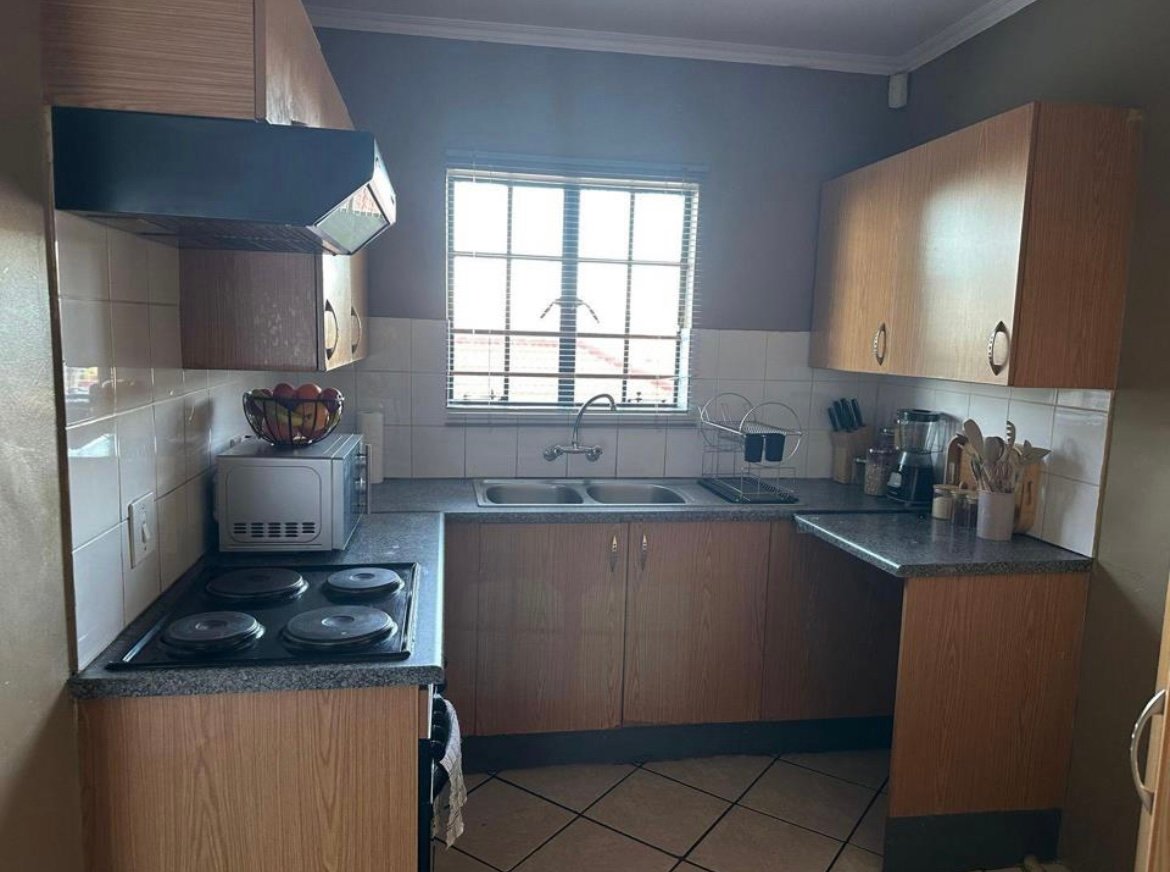 Faurea Hills Apartment - image 3