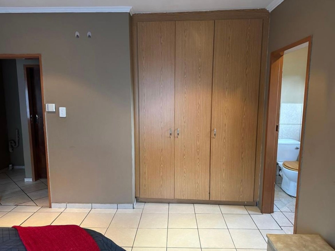 Faurea Hills Apartment - image 7