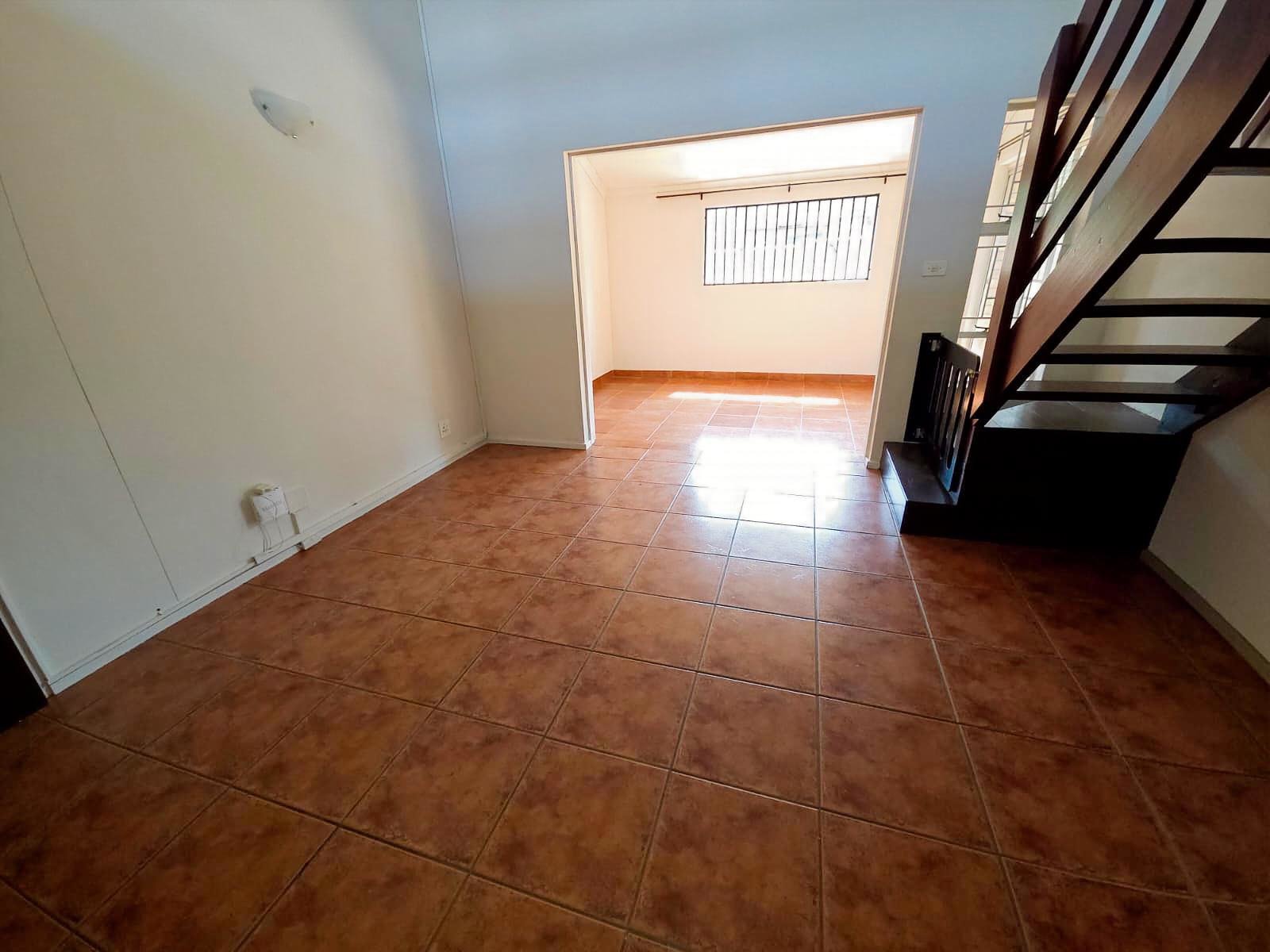 Beautiful 2 Bed Townhouse in Allen's Nek, Roodepoort - image 17