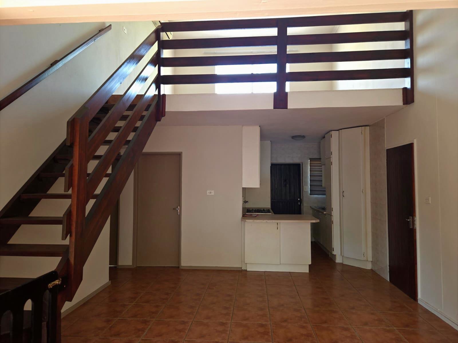 Beautiful 2 Bed Townhouse in Allen's Nek, Roodepoort - image 20