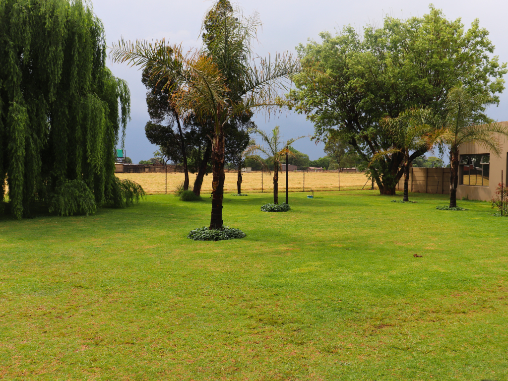 2ha Plot with Modern 3-Bedroom Home in Eloff - image 2