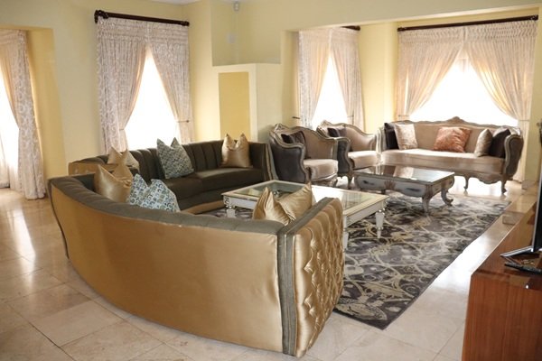 Exquisite 3000m2 Mansion in Mooikloof Residential Estate, Pretoria East - image 11