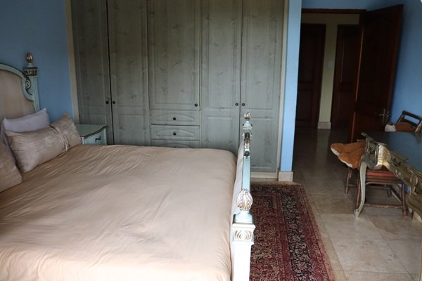 Exquisite 3000m2 Mansion in Mooikloof Residential Estate, Pretoria East - image 13