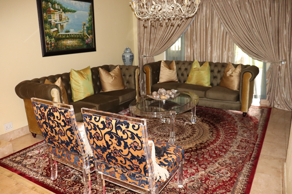 Exquisite 3000m2 Mansion in Mooikloof Residential Estate, Pretoria East - image 19