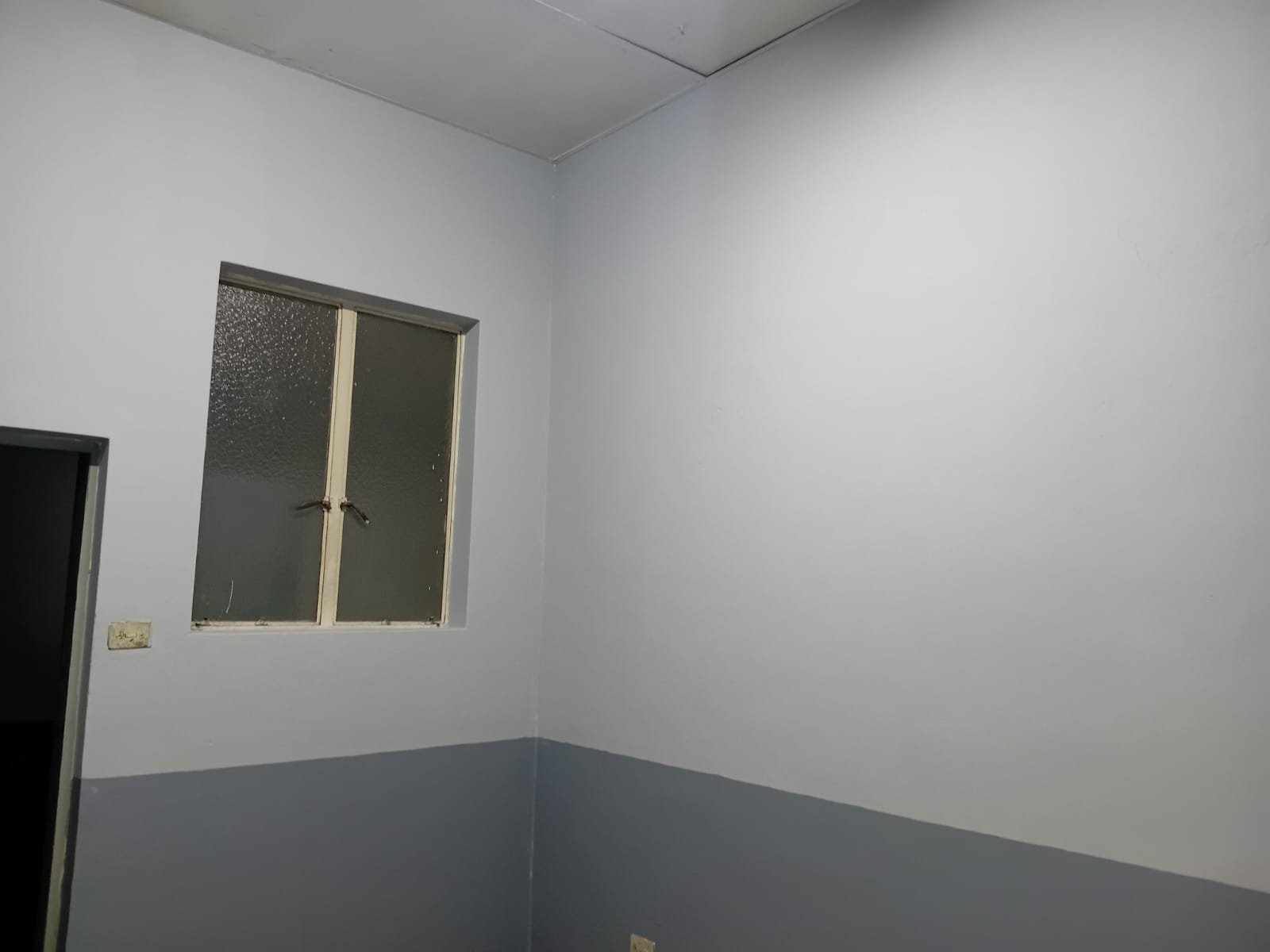 B5-4 – 11.3m² | Boutique Office / Beauty & Nail Space To Let - image 2