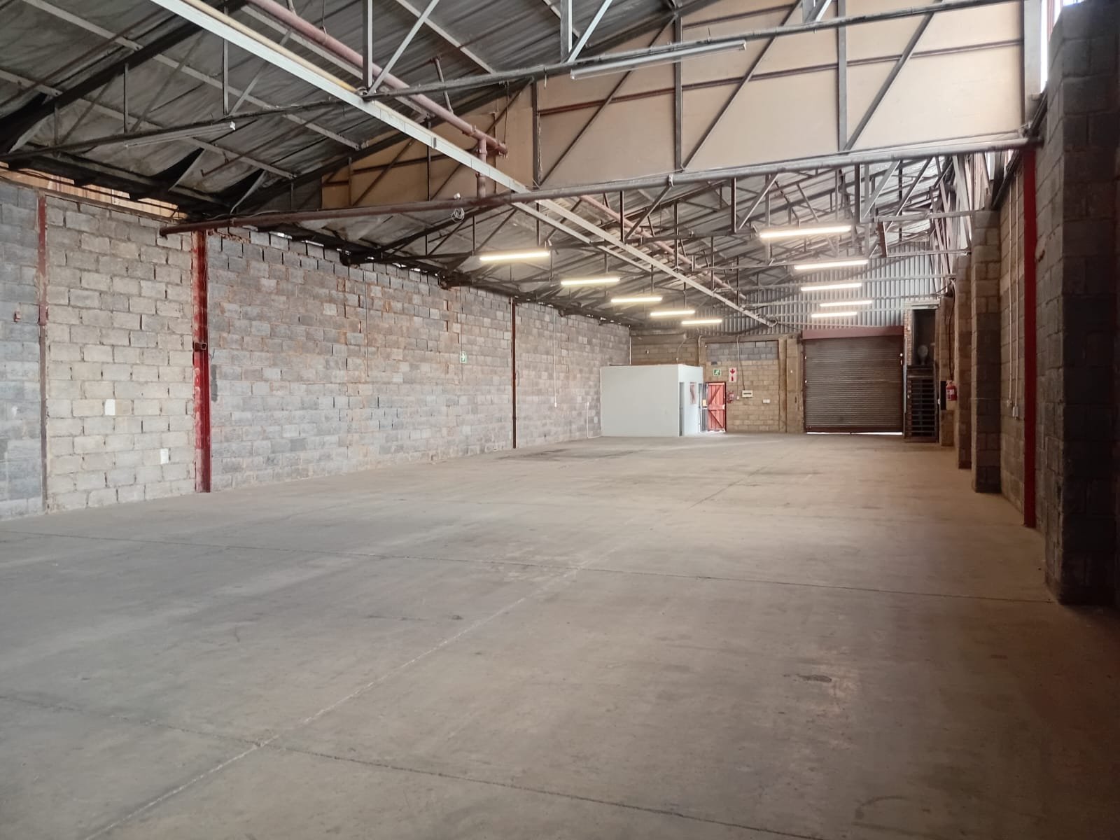 B7-2 – 444m² Factory / Warehouse / Distribution Space To Let - image 4