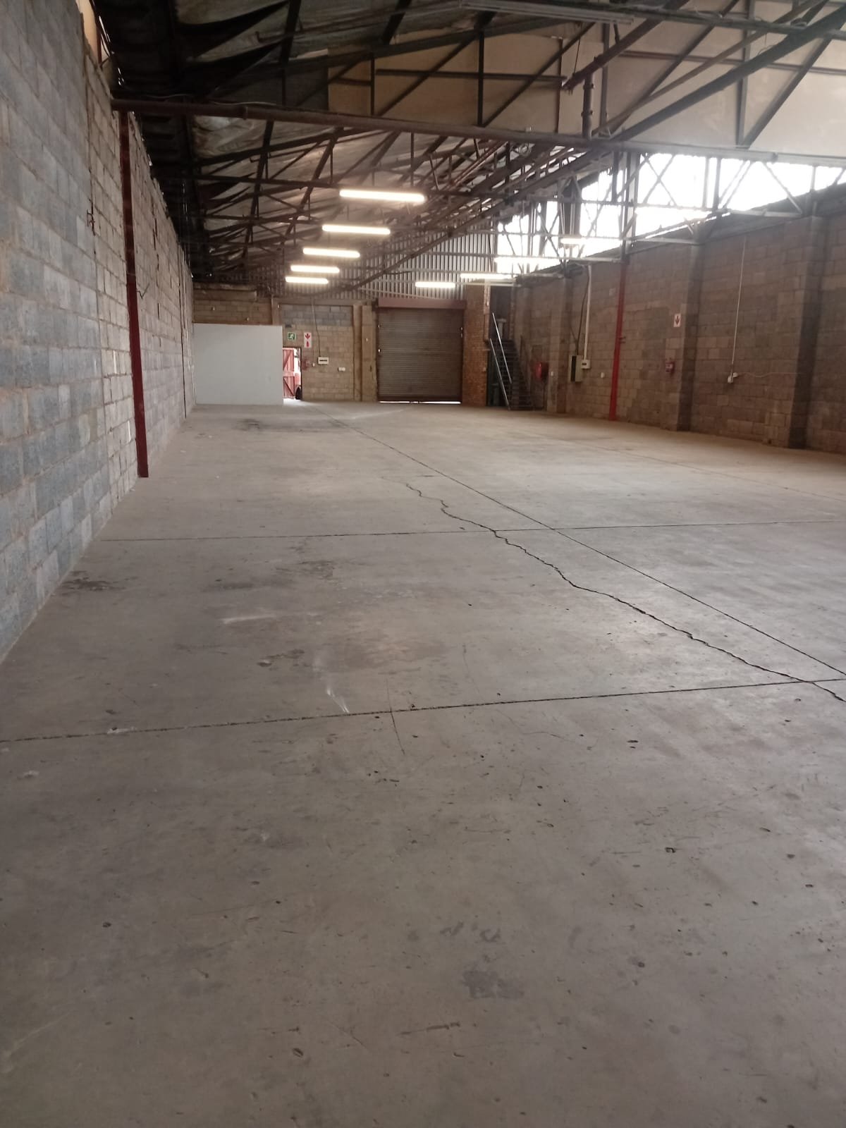 B7-2 – 444m² Factory / Warehouse / Distribution Space To Let - image 5