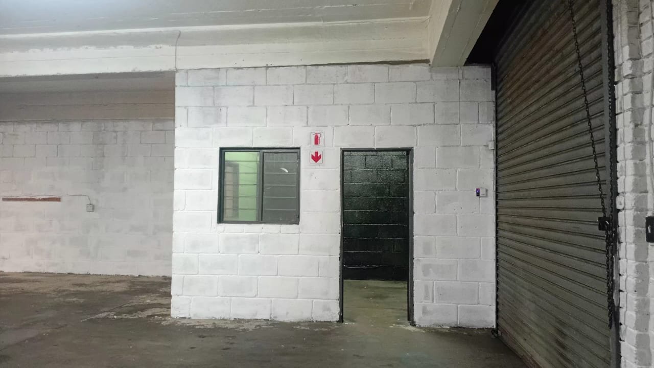 C24 – 188m² Factory / Manufacturing / Distribution Space To Let - image 5