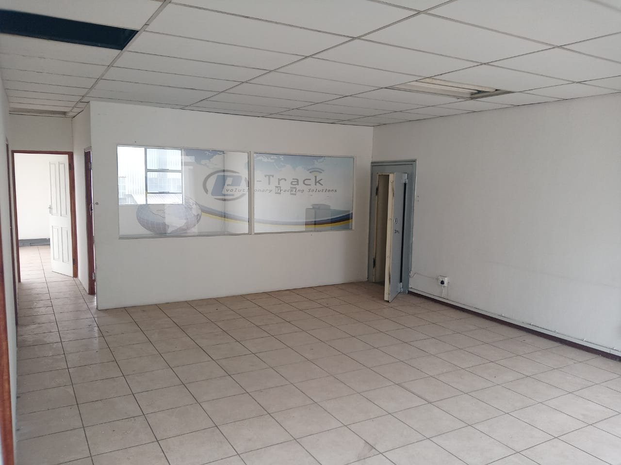 AA13-2 – 260m² | Head Office / Call Center / Gym Space To Let - image 2