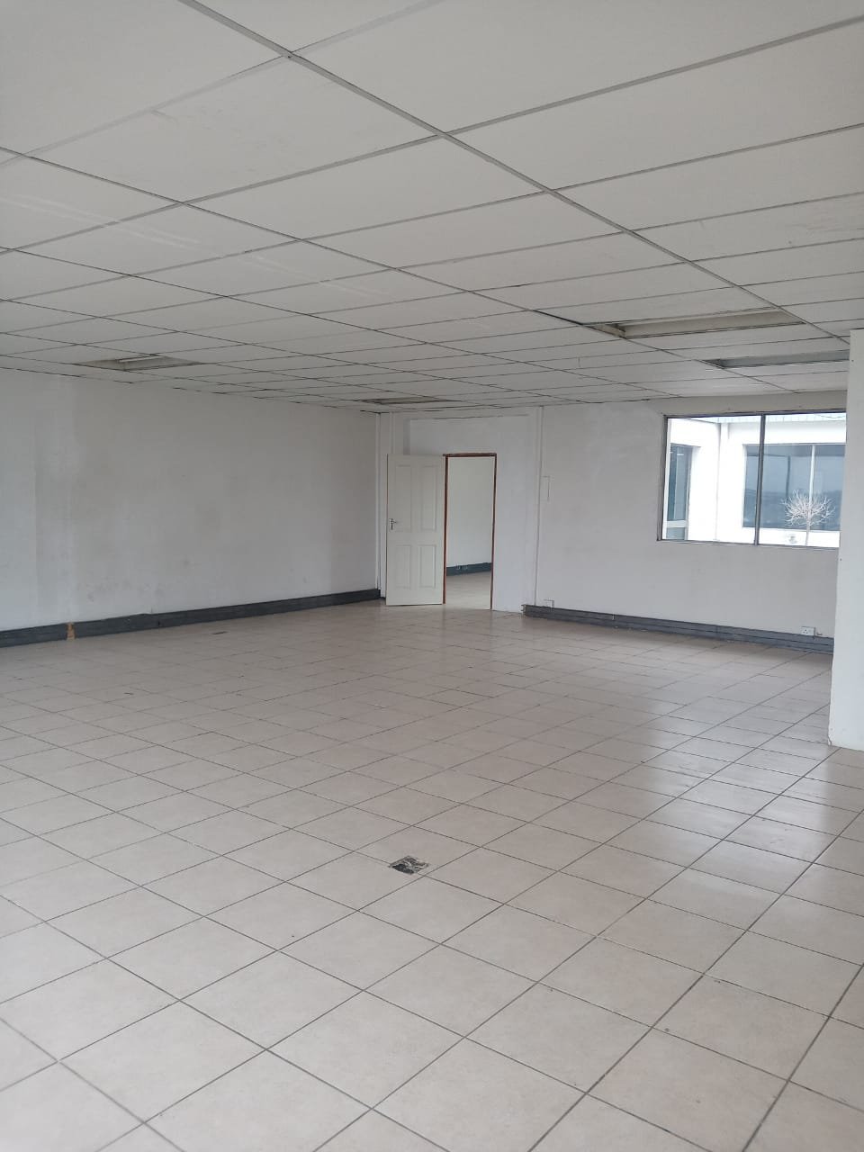 AA13-2 – 260m² | Head Office / Call Center / Gym Space To Let - image 6