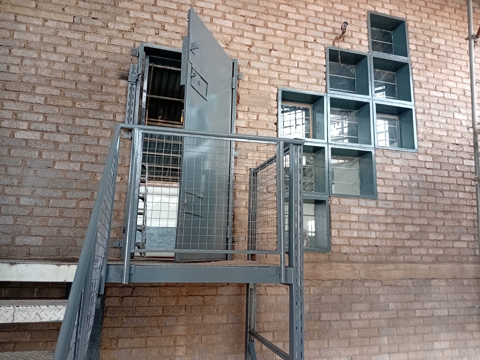 C19 – 1st Floor 647m² Factory, Manufacturing, Distribution Space to Let