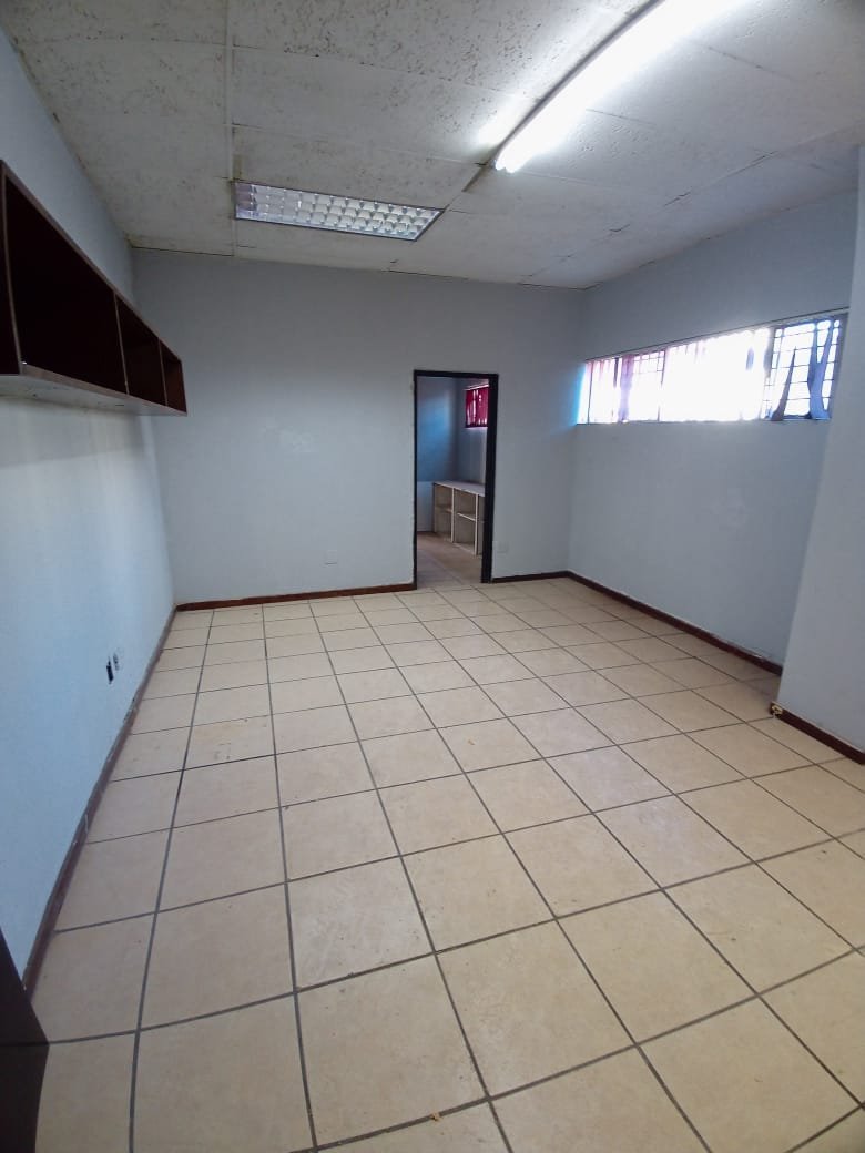 AC1 – 684m² Factory, Warehouse, Engineering Space