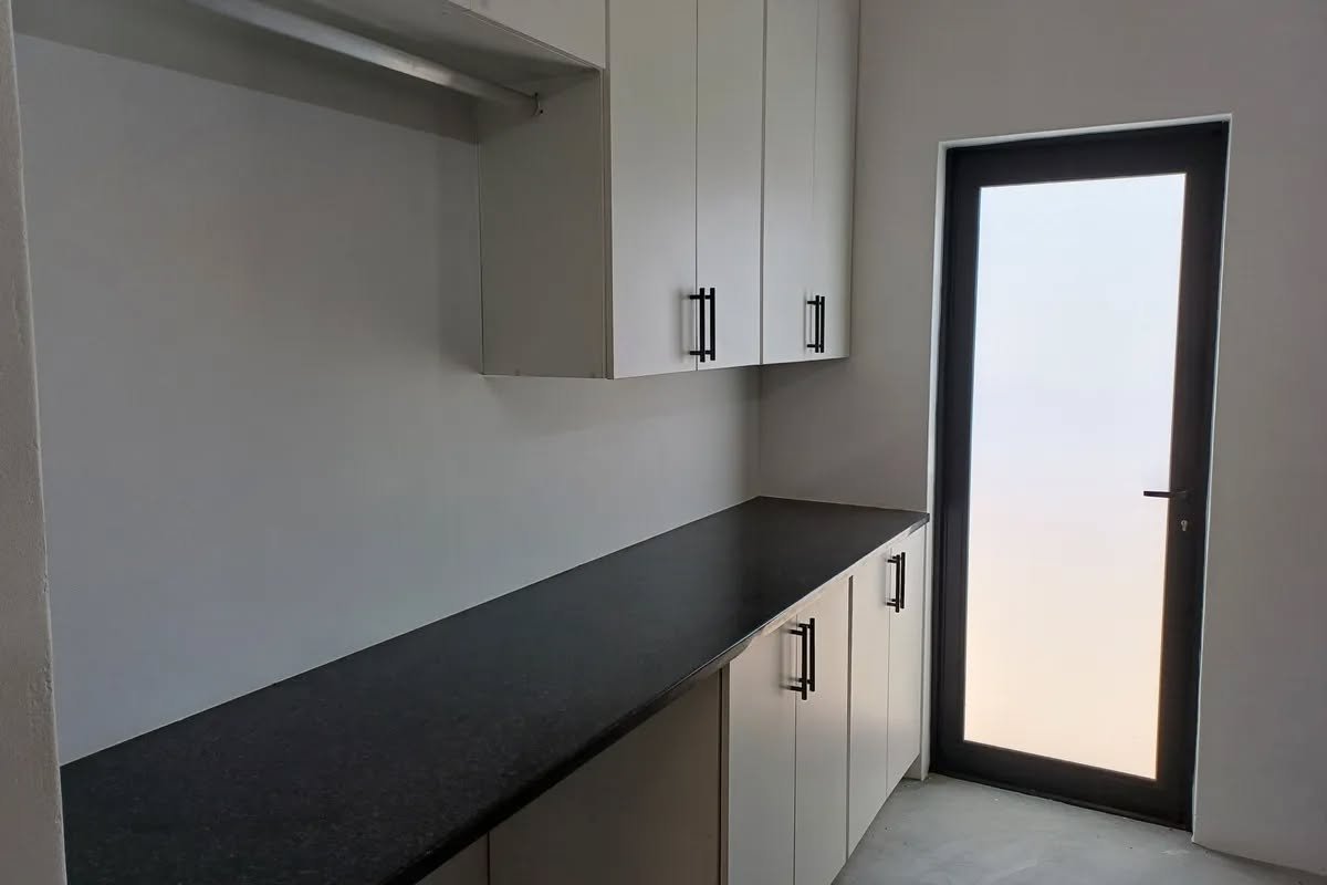 Beautiful 3 Bedroom House for Sale in Sandy Point Beach Estate