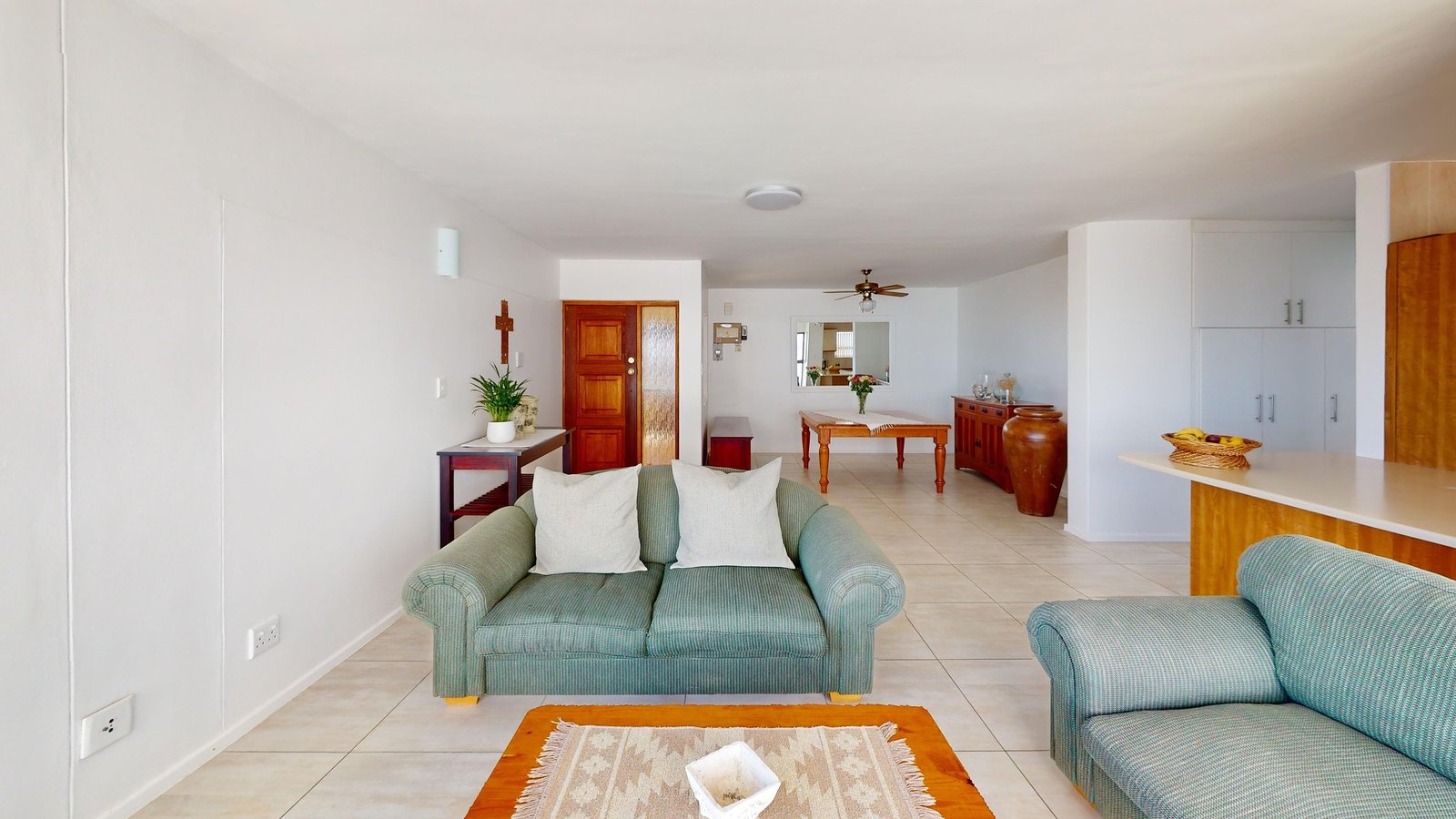 3 Bedroom Beachfront Apartment for Sale in Strand Golden Mile - Ocean Views & Holiday Letting Allowed image 3