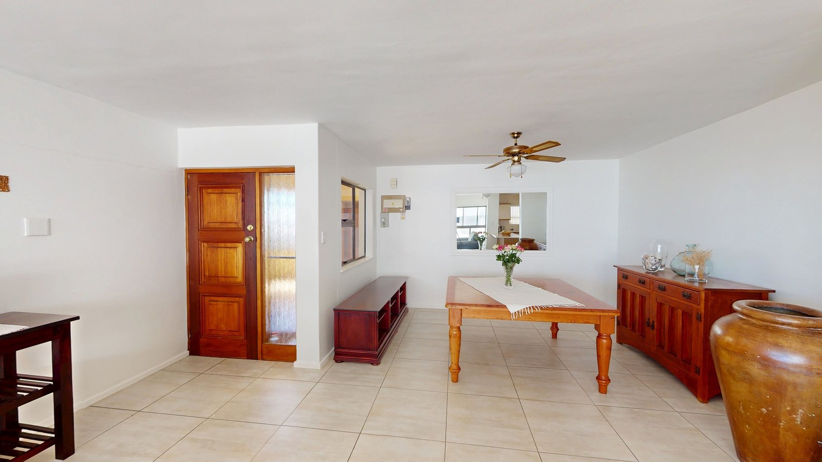 3 Bedroom Beachfront Apartment for Sale in Strand Golden Mile - Ocean Views & Holiday Letting Allowed image 5
