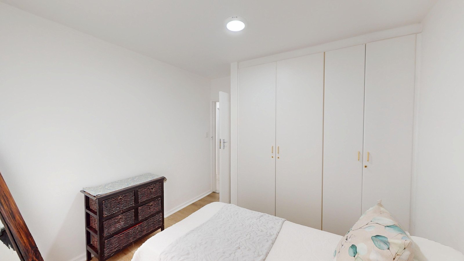 3 Bedroom Beachfront Apartment for Sale in Strand Golden Mile - Ocean Views & Holiday Letting Allowed image 14