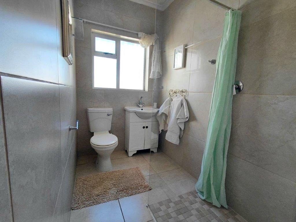 1 Bedroom Ground Floor Apartment for Sale in Strand – Walk to Beach, Lock-Up Garage & Airbnb Potential image 9