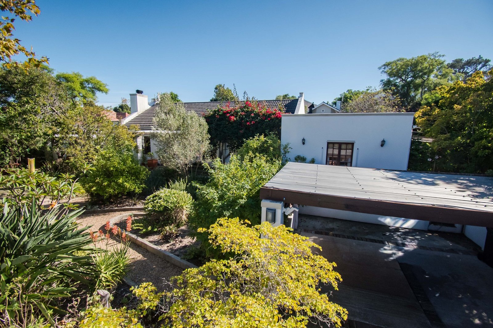 3 Bedroom Cape Cottage for Sale in Somerset West - Granny Flat, Garden & Walk to Somerset House