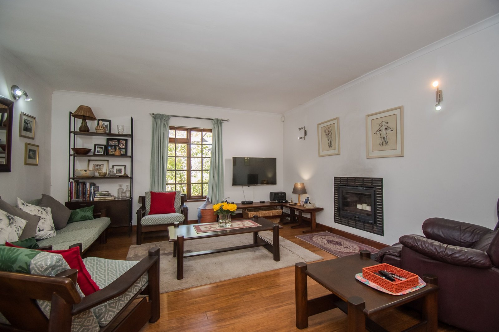 3 Bedroom Cape Cottage for Sale in Somerset West - Granny Flat, Garden & Walk to Somerset House