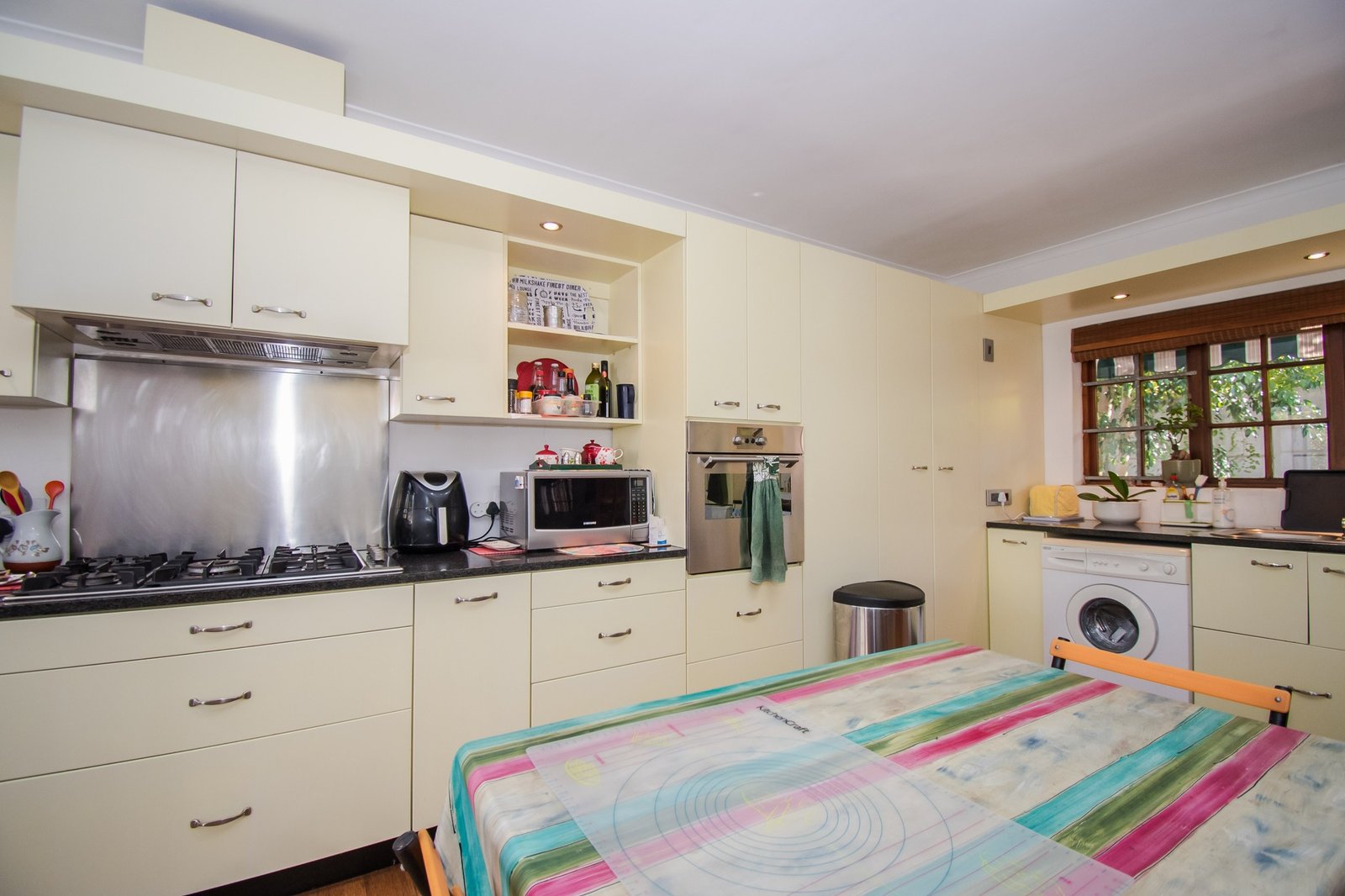 3 Bedroom Cape Cottage for Sale in Somerset West - Granny Flat, Garden & Walk to Somerset House image 7