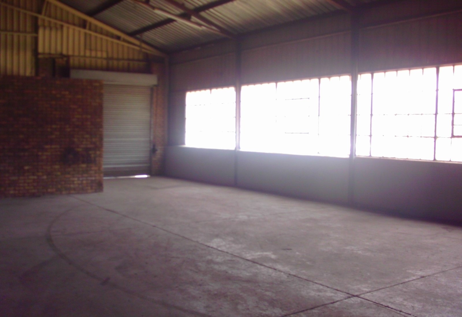 BB4 – 246m² - Engineering/Warehouse/Workshop Space to Let image 6