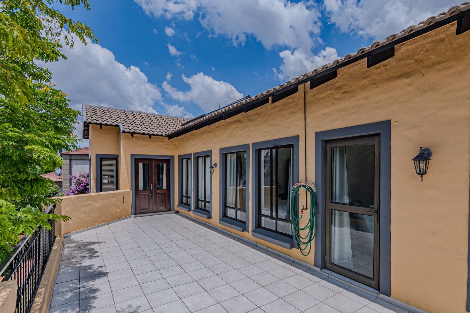 5 Bedroom House for Sale in Blue Valley Golf & Country Estate | Golf Estate Luxury image 10