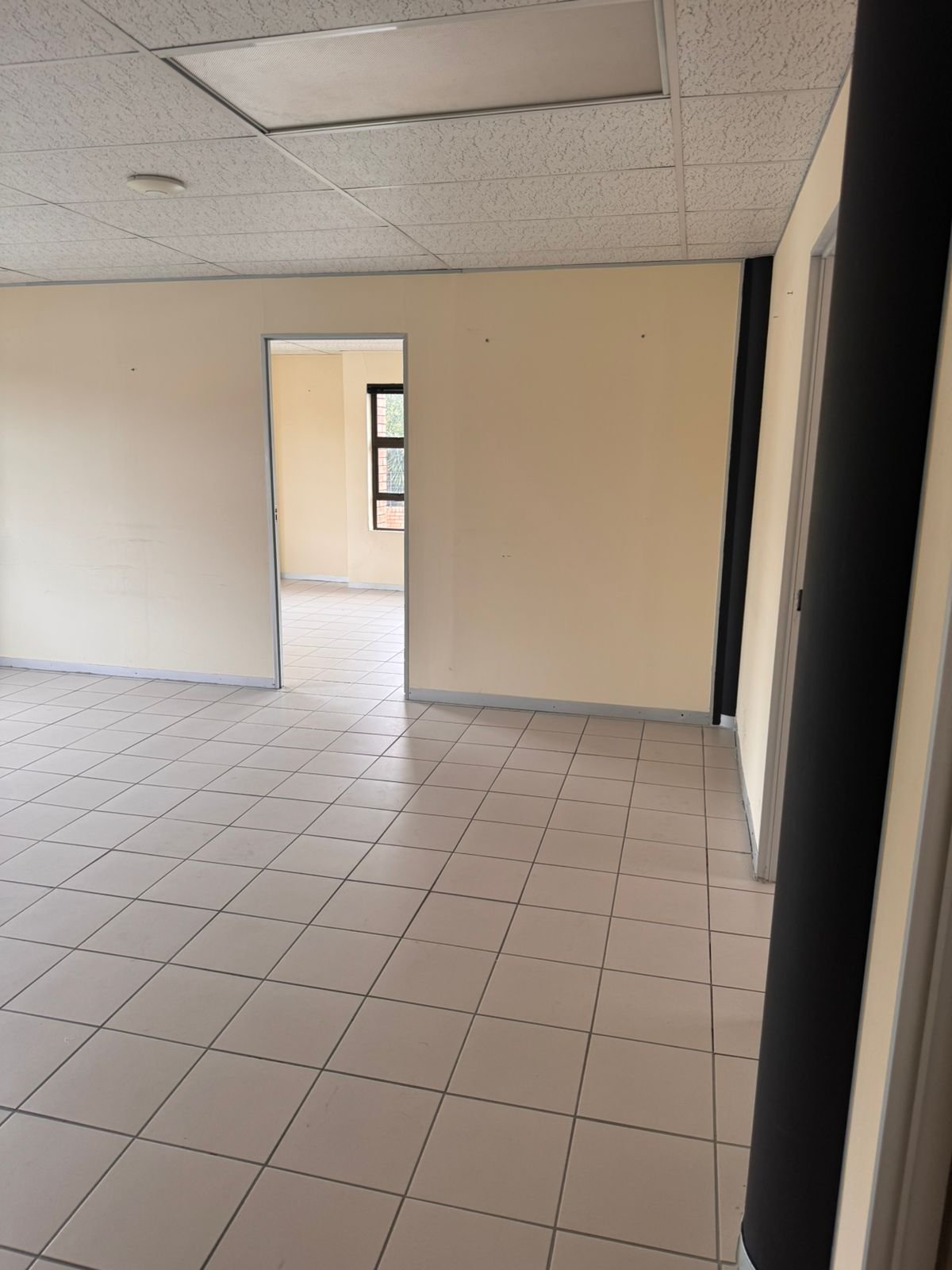 145m² Office Space to Let at Hammets Crossing Office Park - Prime Commercial Offices image 10