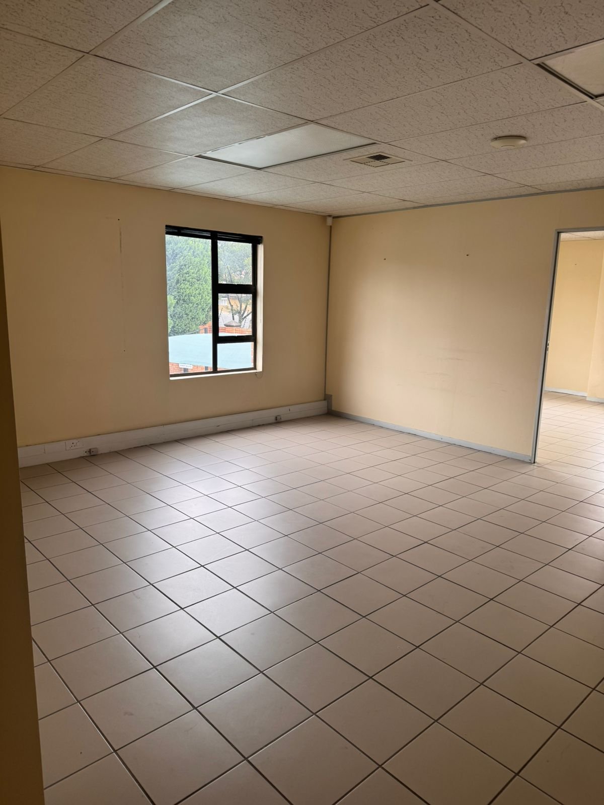 145m² Office Space to Let at Hammets Crossing Office Park - Prime Commercial Offices image 11